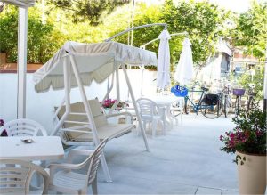 Servizi hotel-canoa-cervia-spazio-esterno-768x560